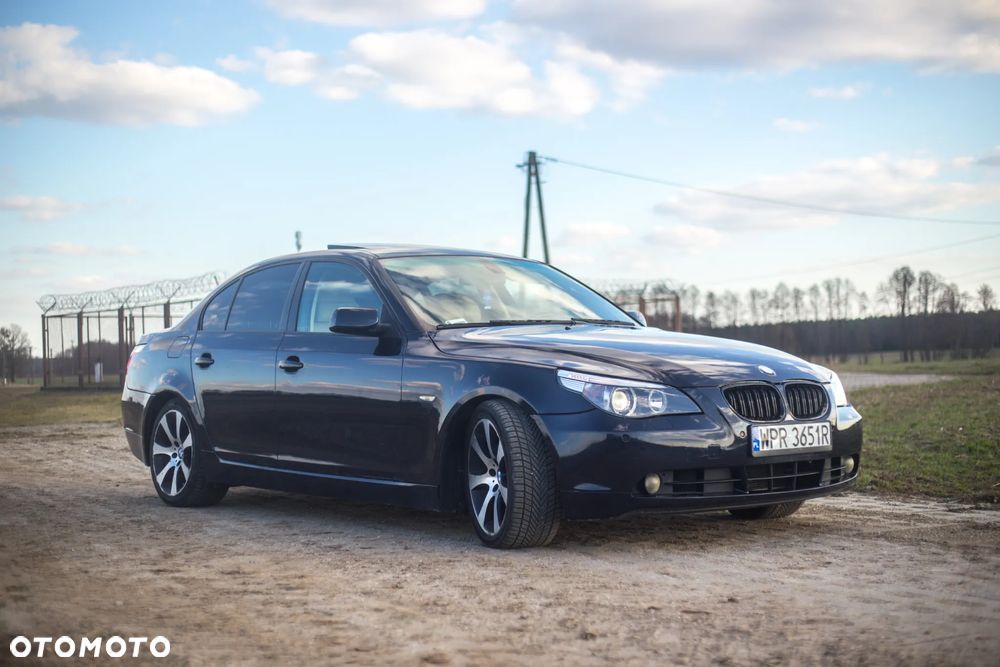 BMW Seria 5 550i - 9