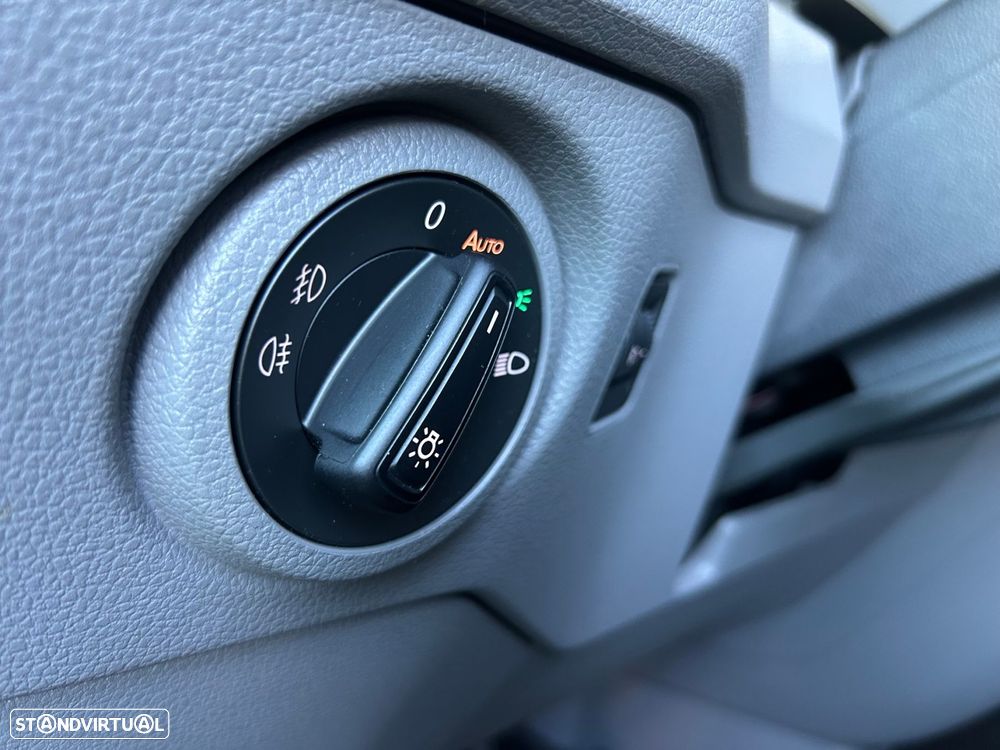 VW Crafter 35 2.0 TDi 109 Médio Tecto Alto BlueMotion - 26