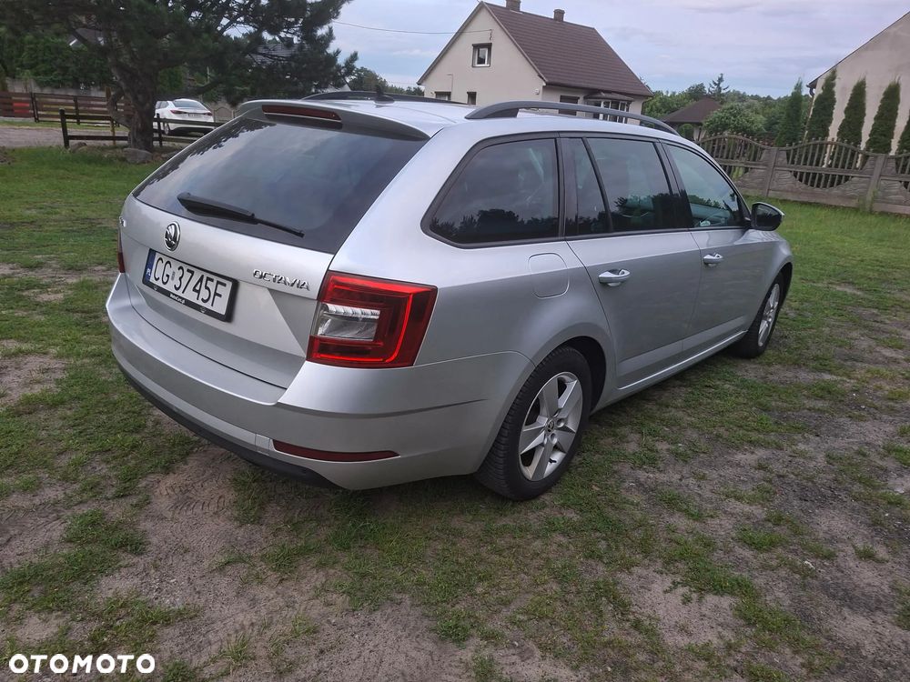 Skoda Octavia 1.6 TDI Ambition - 8