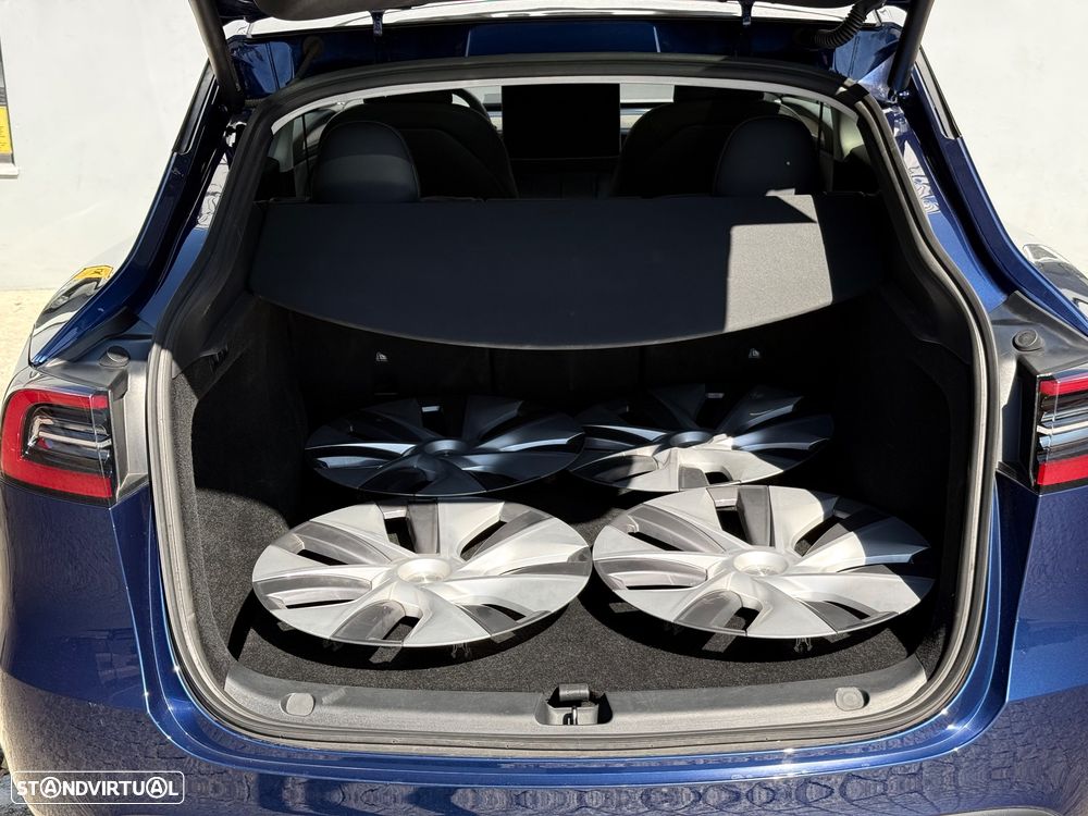 Tesla Model Y Long Range Dual Motor AWD - 27