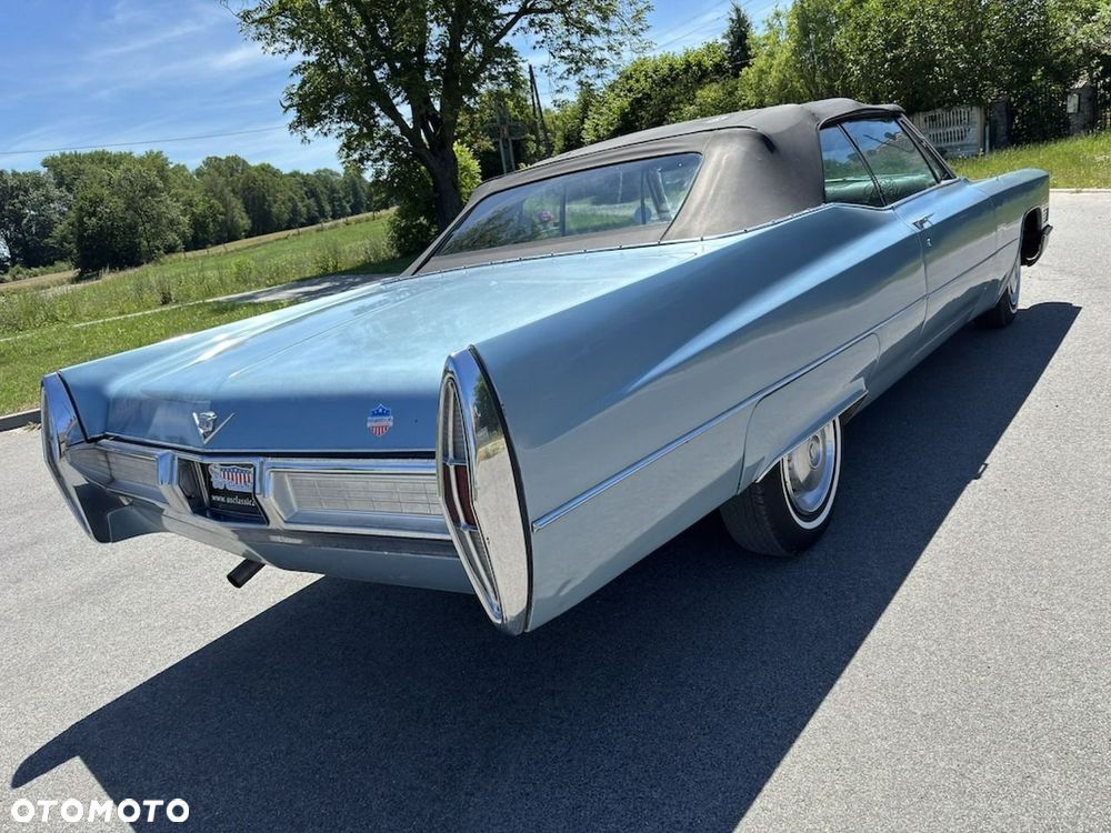 Cadillac Deville - 8