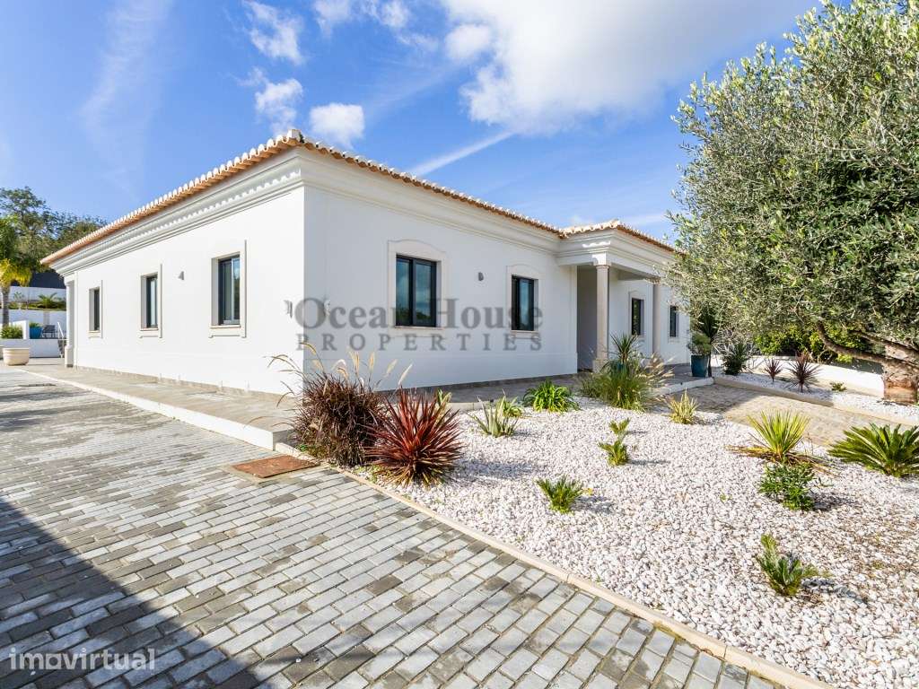 Moradia com 5 quartos e piscina privada em Boliqueime - Loulé - Grande imagem: 4/43