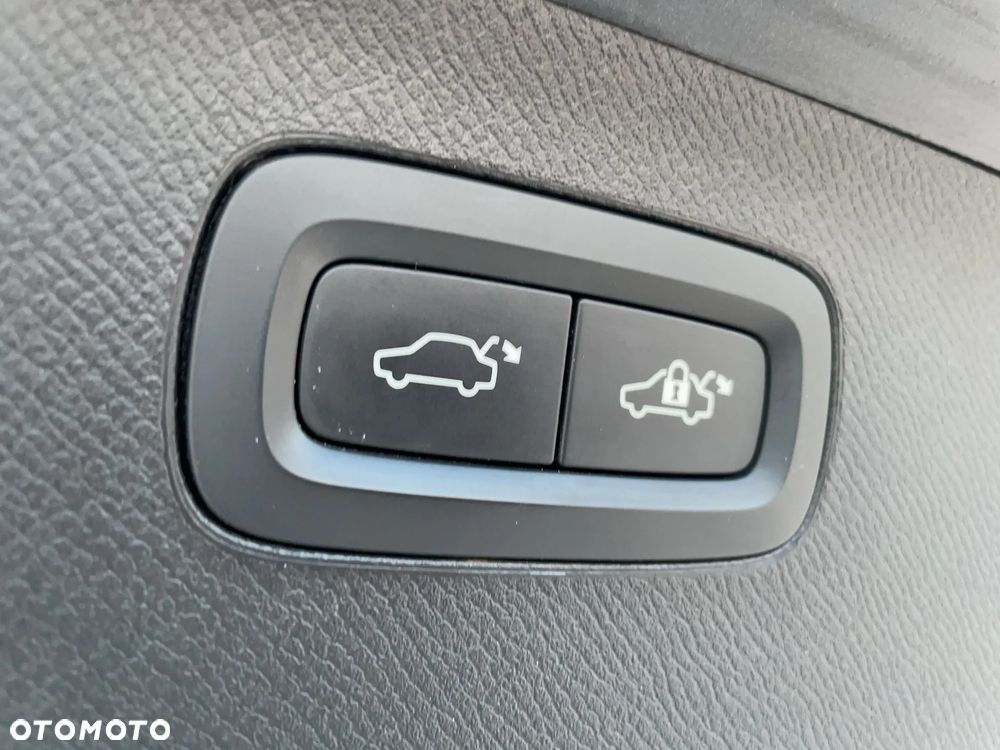 Volvo XC 90 B5 B AWD Inscription - 29