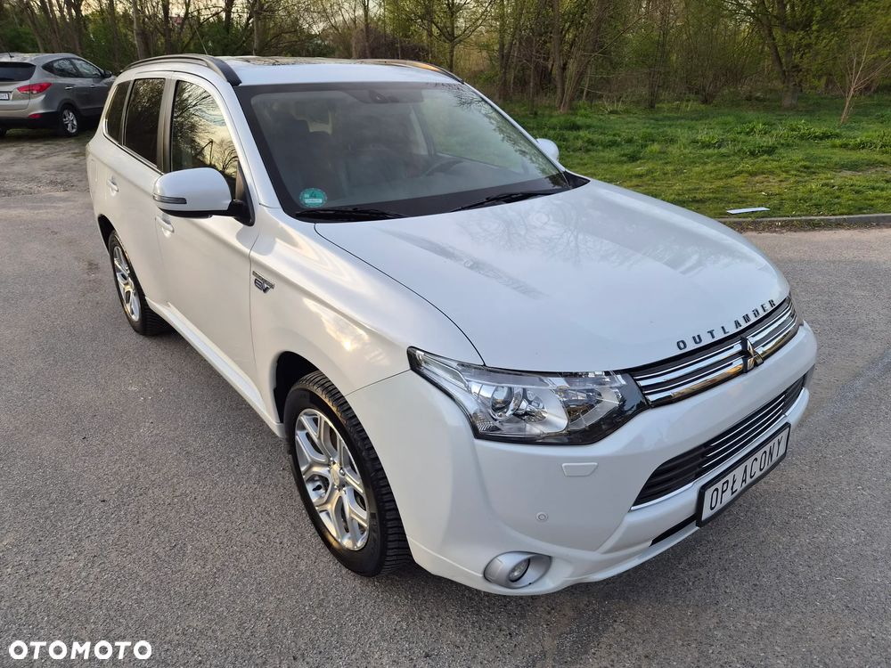 Mitsubishi Outlander - 12