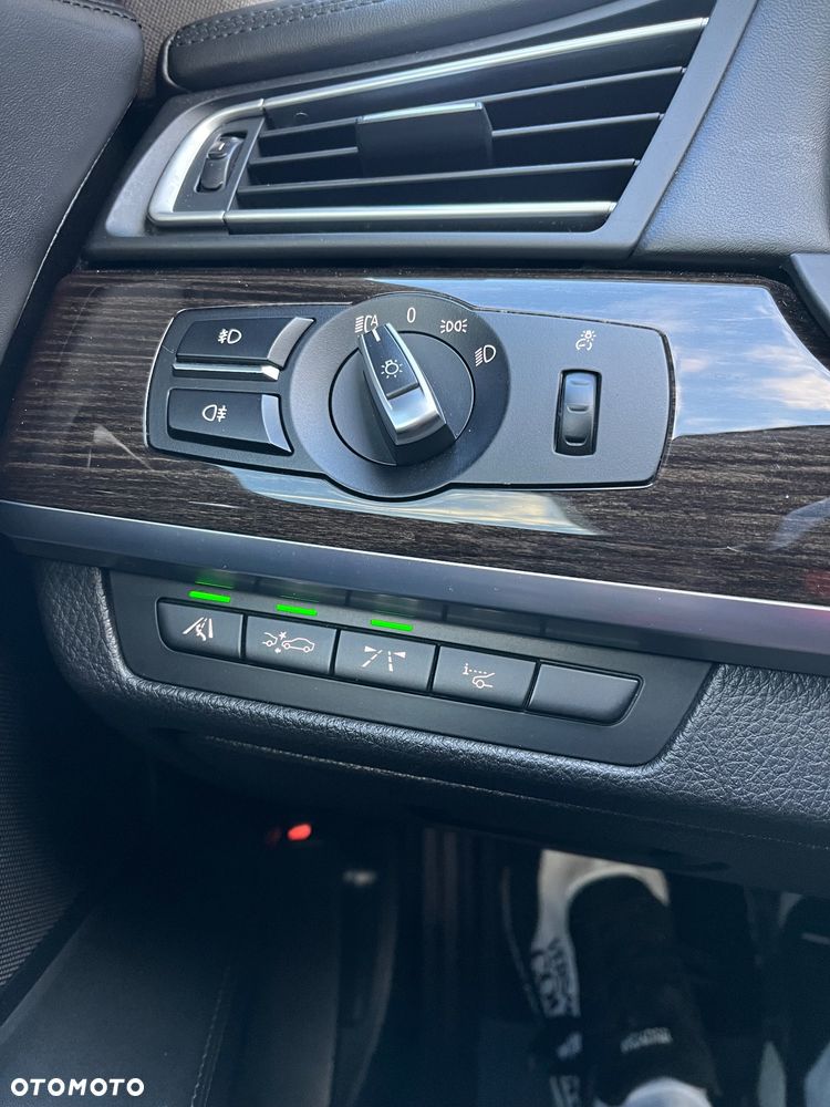 BMW Seria 7 730d - 30