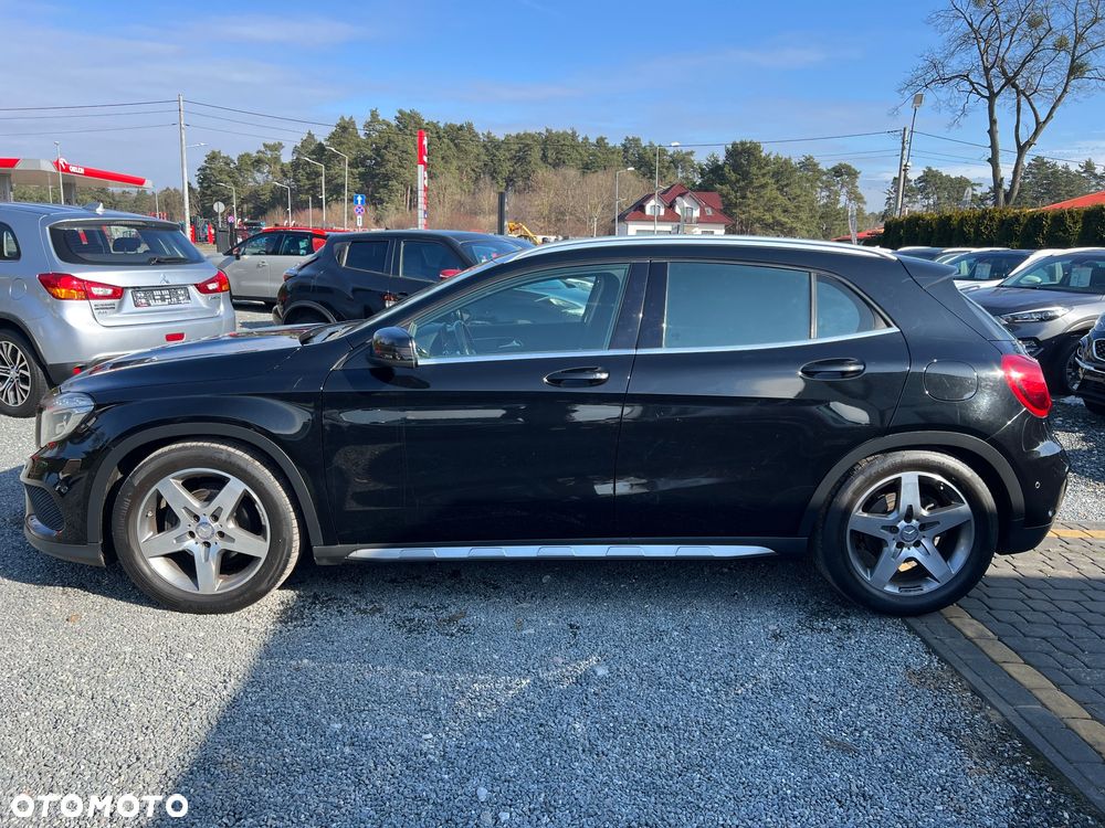 Mercedes-Benz GLA 200 AMG Line - 2