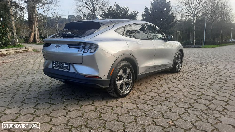 Ford Mustang Mach-E - 5