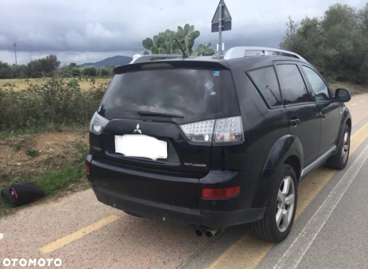 Mitsubishi Outlander 2.2 DI-D 4WD Instyle - 2