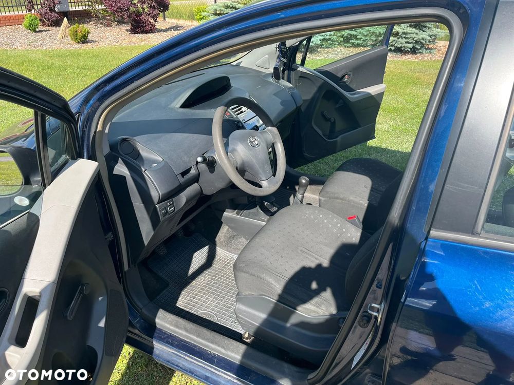 Toyota Yaris - 5