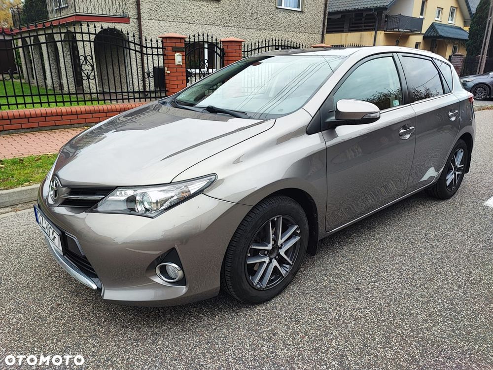 Toyota Auris - 22