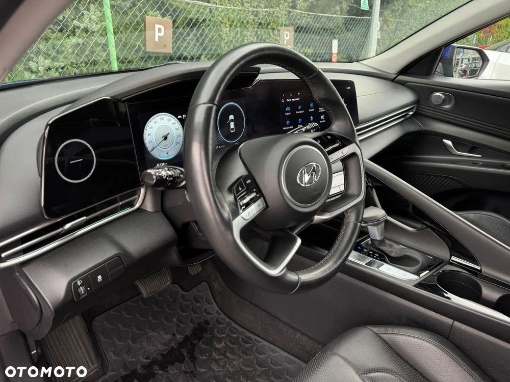 Hyundai Elantra 1.6 Executive CVT - 10