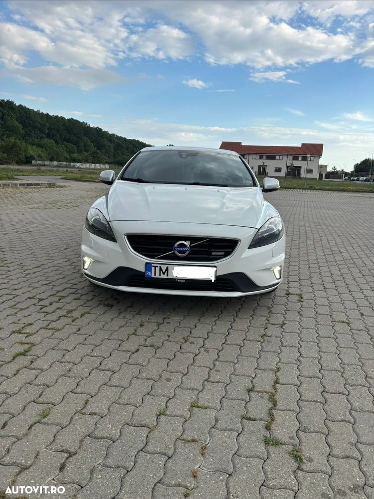 Volvo V40 D4 VEA R-Design - 1