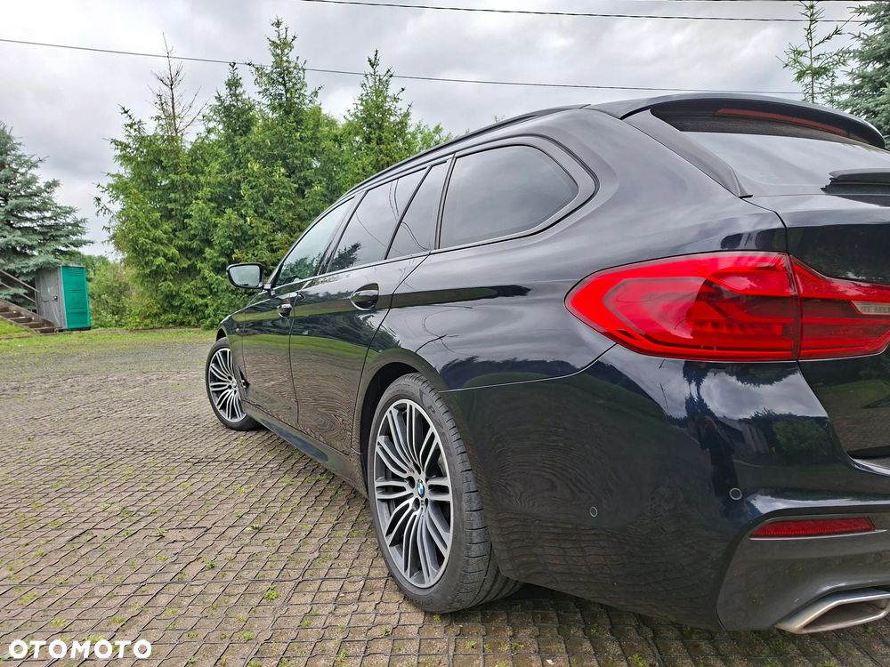 BMW Seria 5 520d M Sport - 11