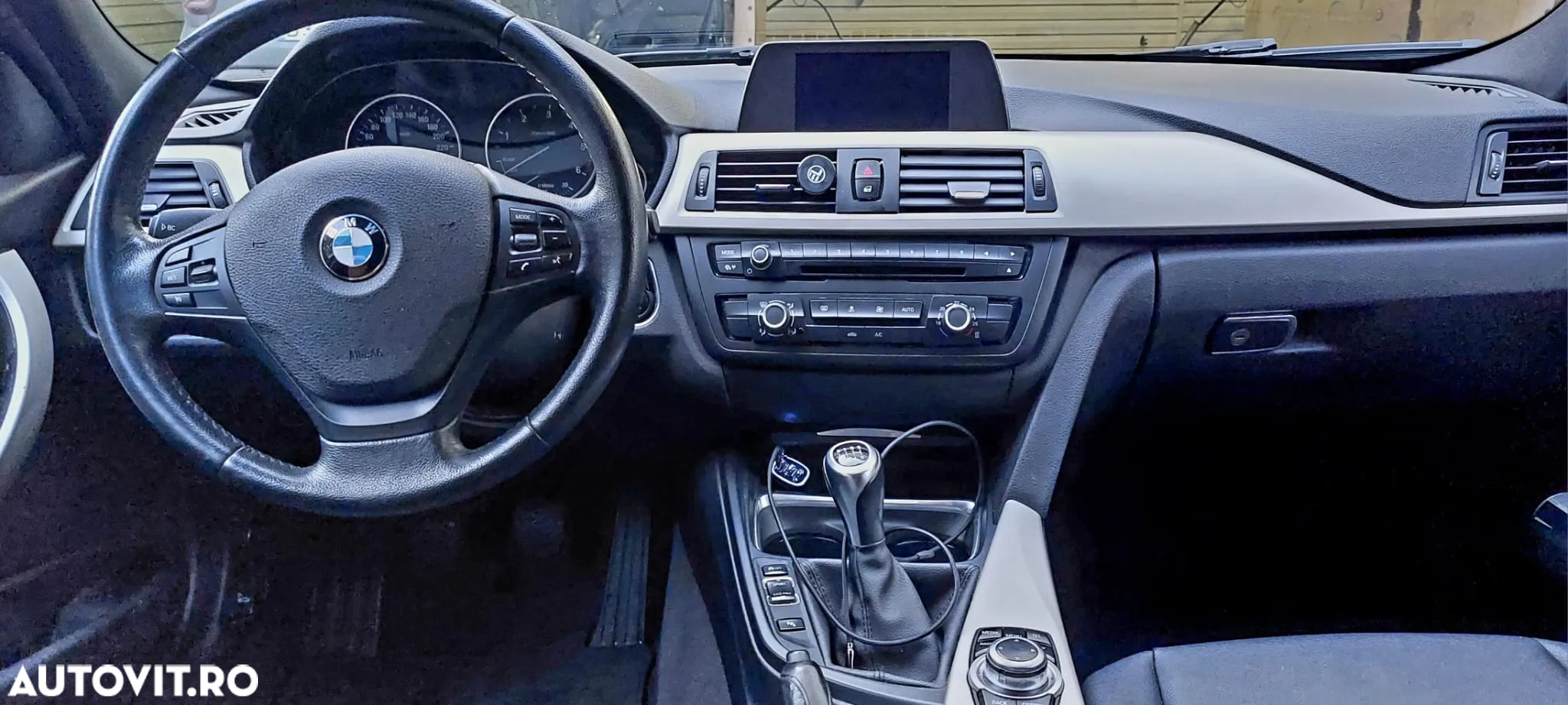 BMW Seria 3 318d xDrive Advantage - 15
