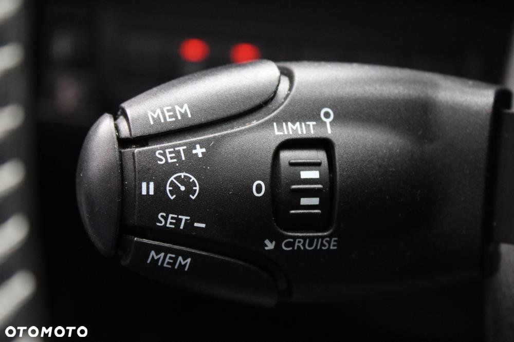 Peugeot 308 - 16