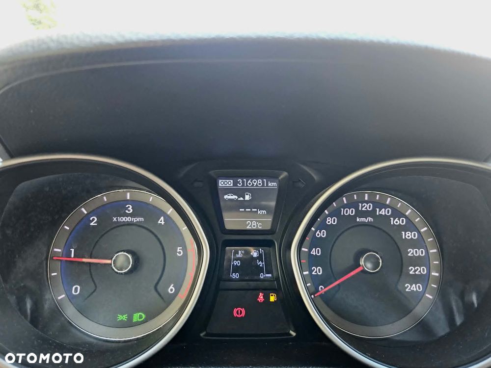 Hyundai i30 1.6 CRDi Classic + - 9
