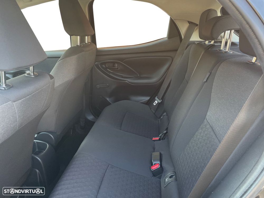 Toyota Yaris - 11