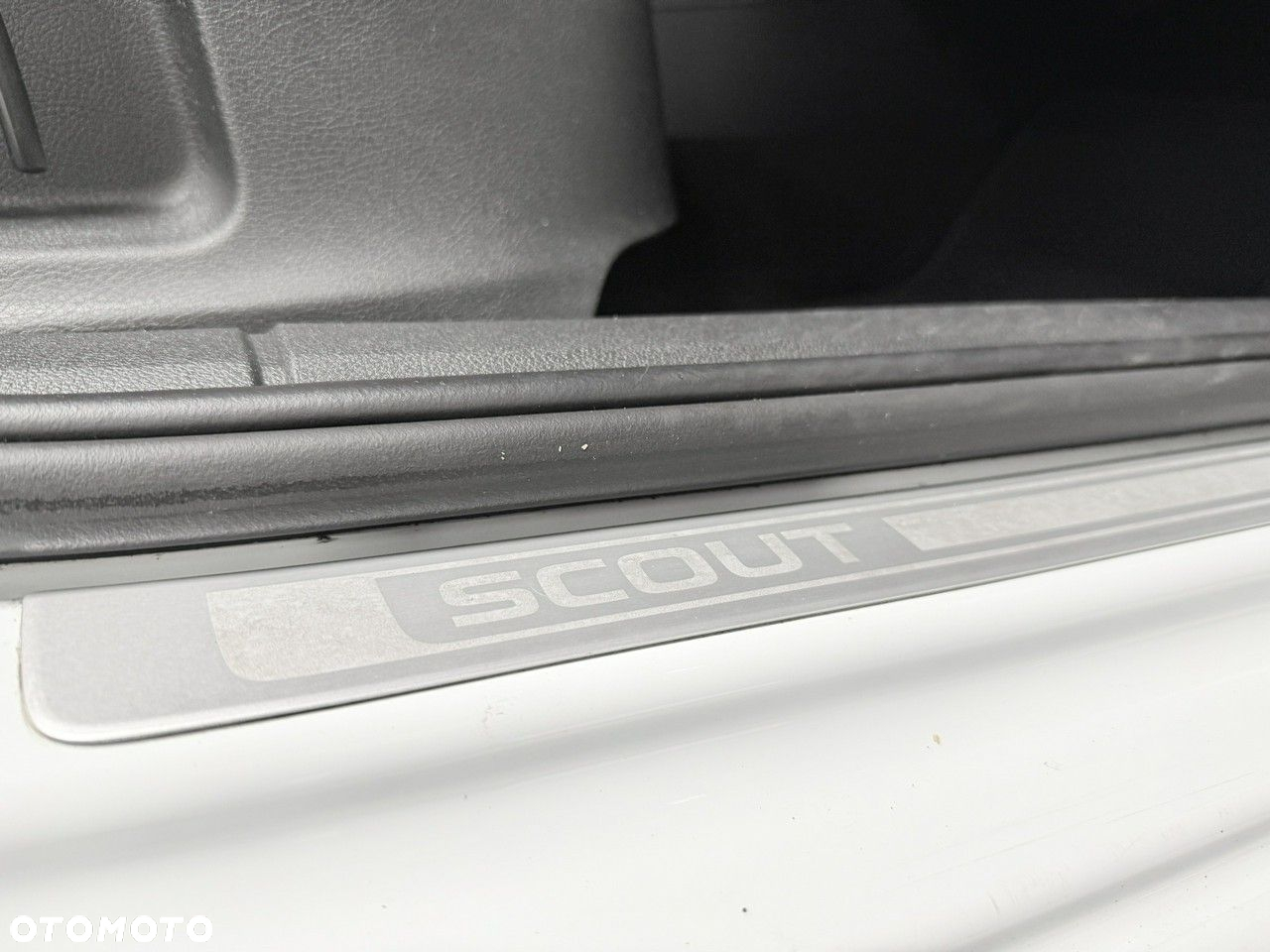 Skoda Octavia Combi 2.0 TDI 4x4 DSG Scout - 26