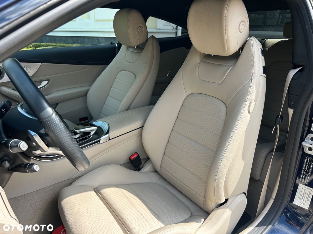 Mercedes-Benz Klasa C 200 4-Matic 9G-Tronic - 16