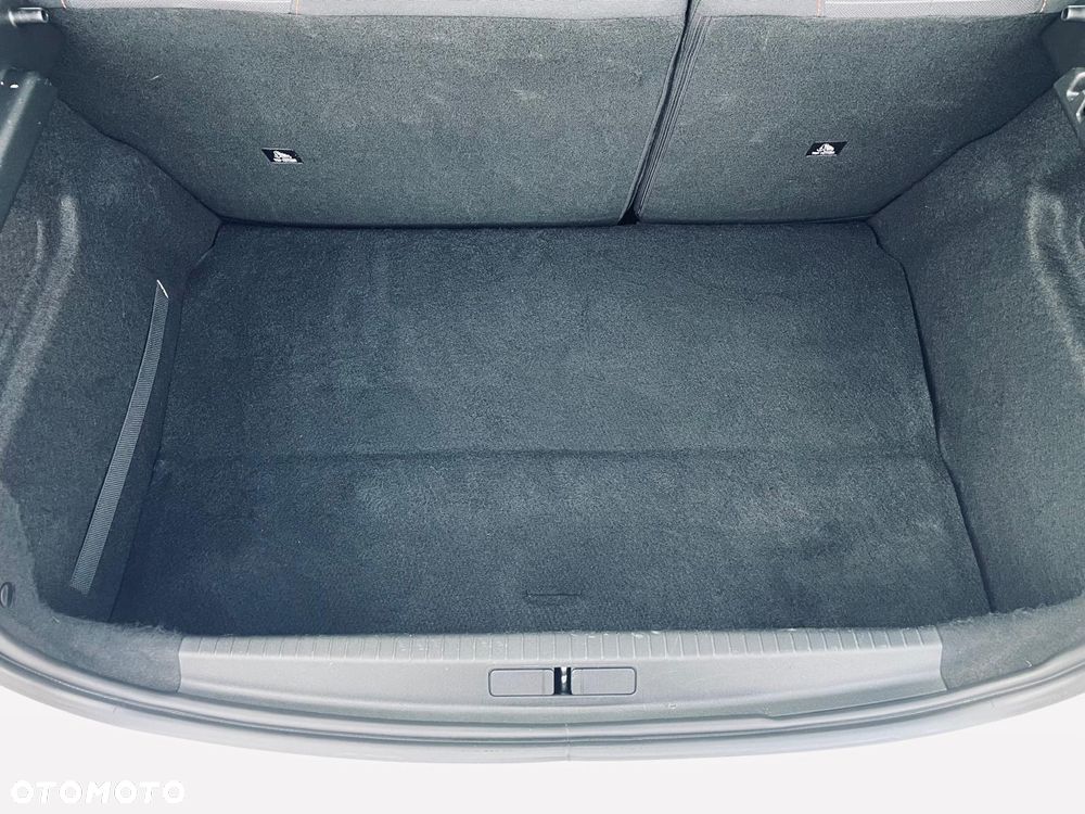 Peugeot 208 BlueHDi 100 Allure - 14