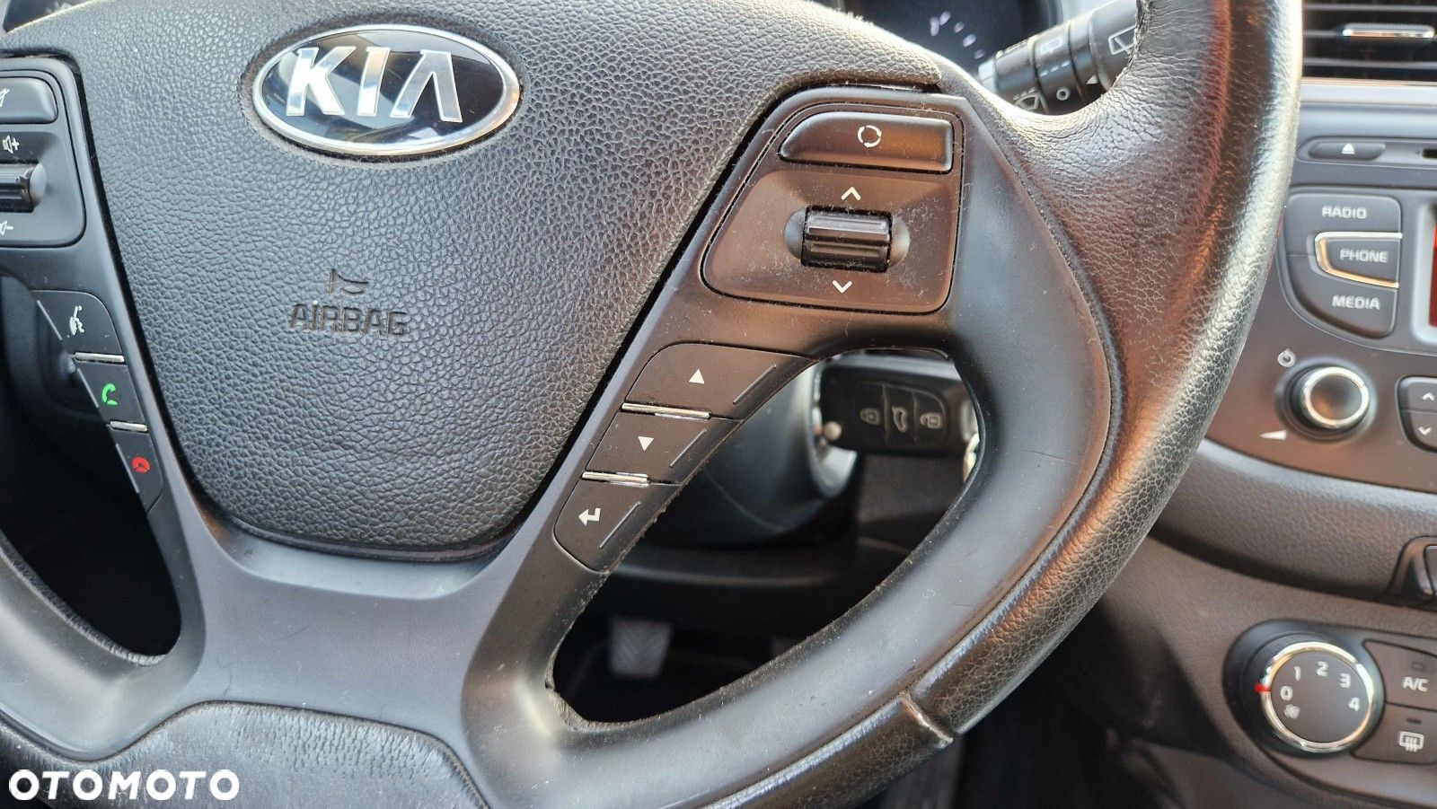 Kia Ceed - 24