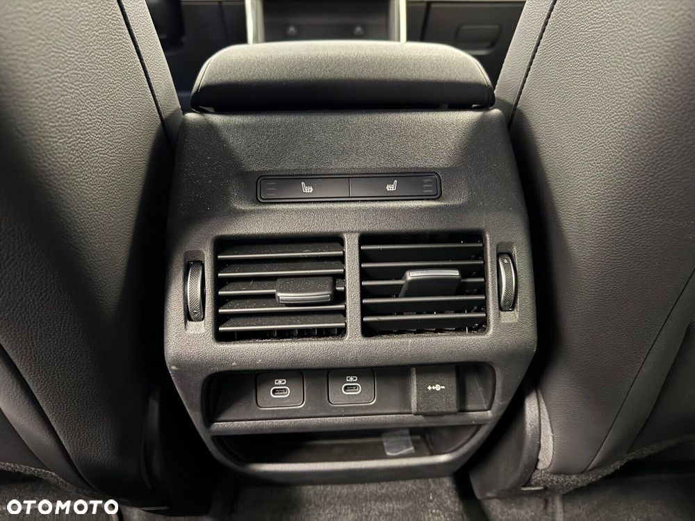 Land Rover Discovery Sport - 23