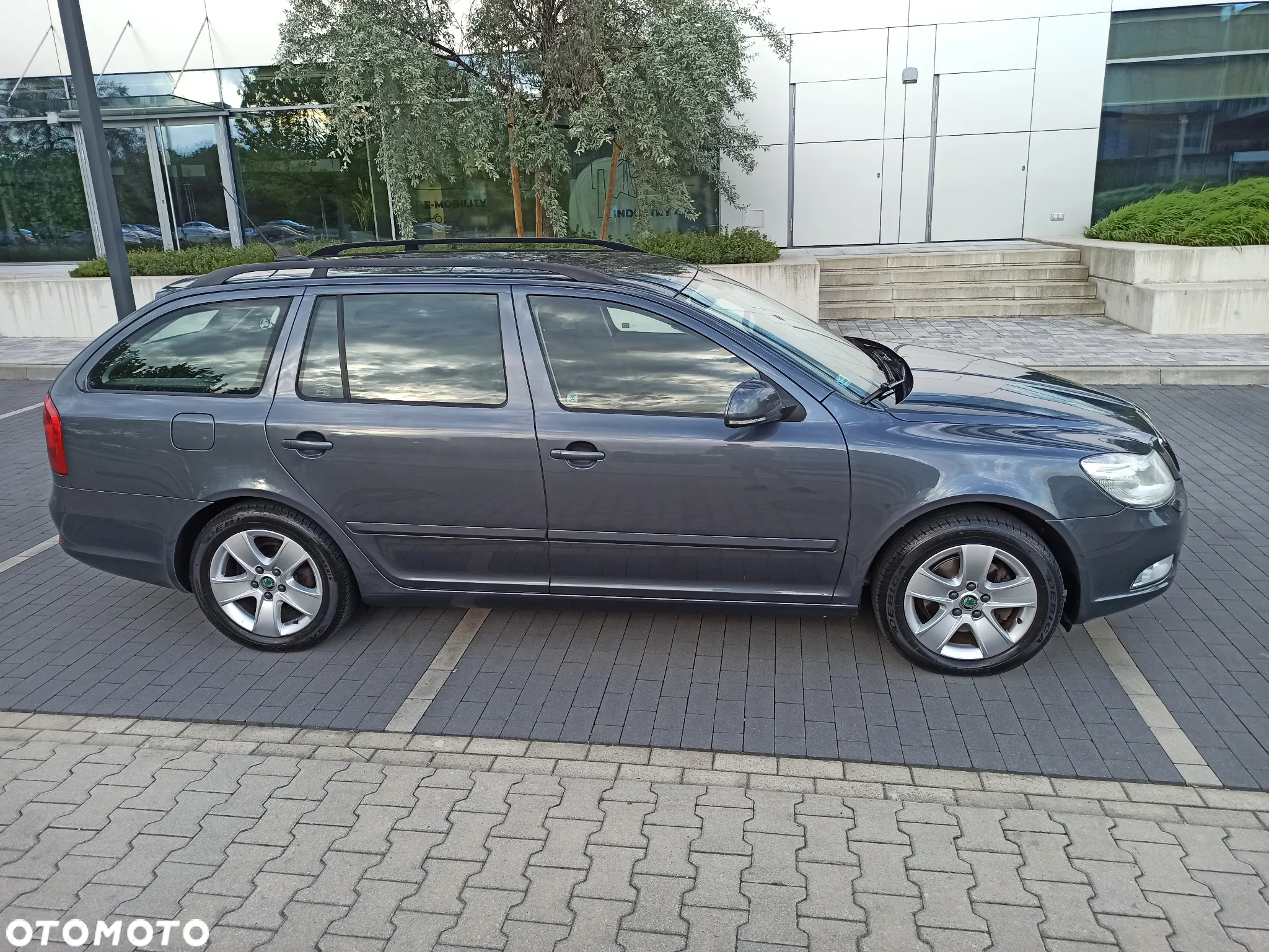 Skoda Octavia 2.0 TDI DPF Elegance - 8
