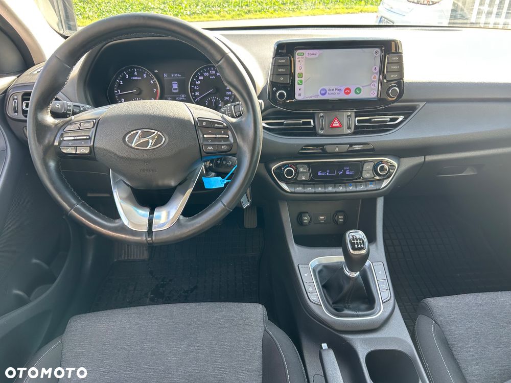 Hyundai i30 1.5 T-GDI 48V Smart - 11