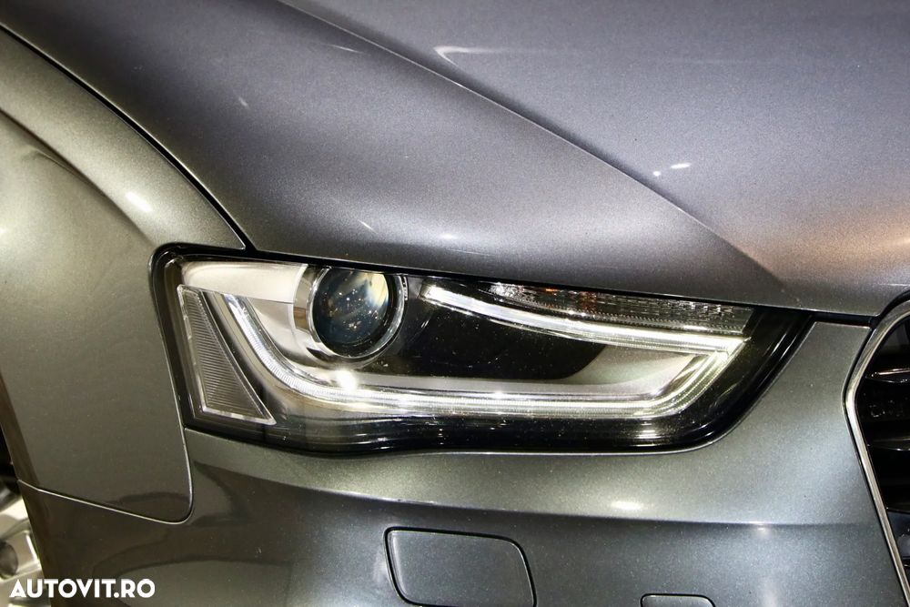 Audi A4 2.0 TDI DPF multitronic S line Sportpaket - 34