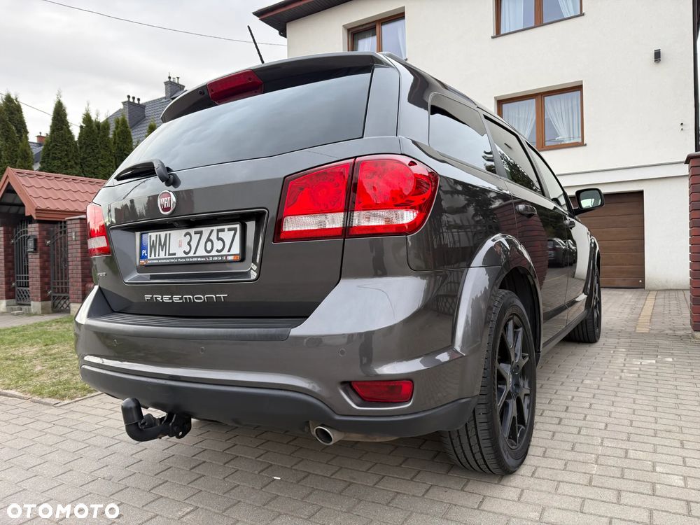Fiat Freemont 2.0 Multijet 16V DPF Automatik Allrad Black Code - 17