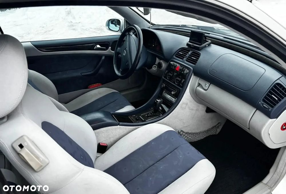 Mercedes-Benz CLK - 22
