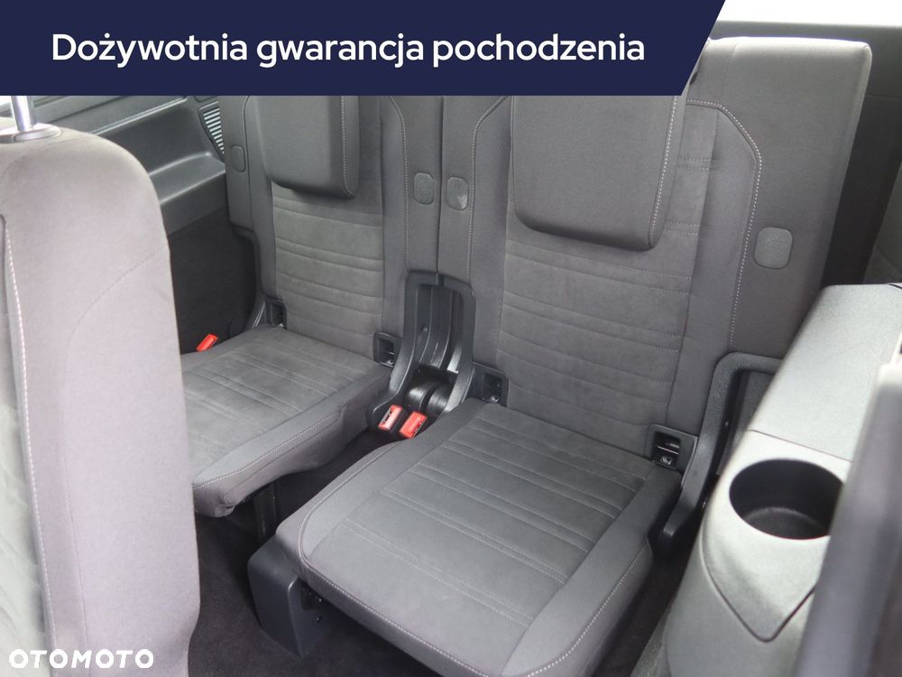Volkswagen Touran - 20