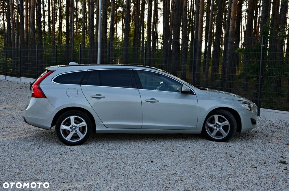 Volvo V60 D3 Summum - 27