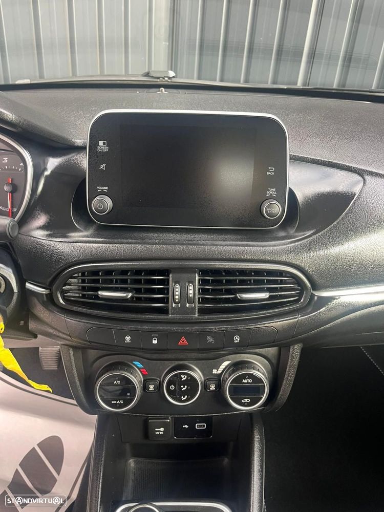 Fiat Tipo 1.3 M-Jet Lounge J17 - 12