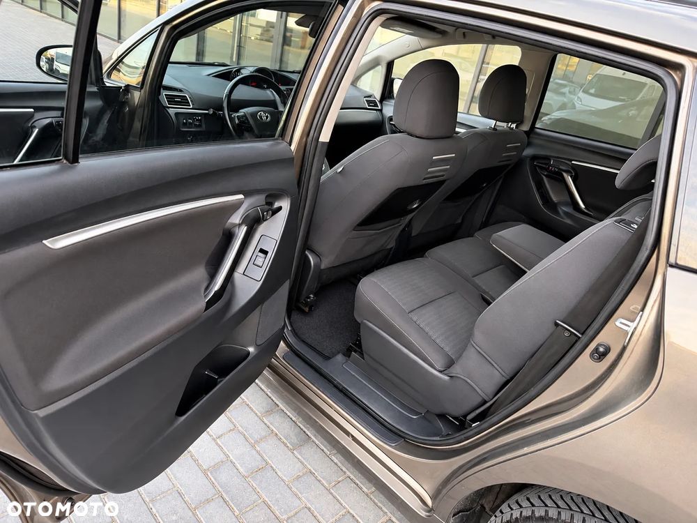 Toyota Verso 1.8 Business Edition 7os MS - 26