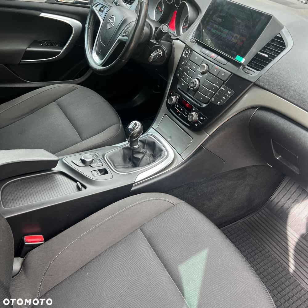 Opel Insignia - 10