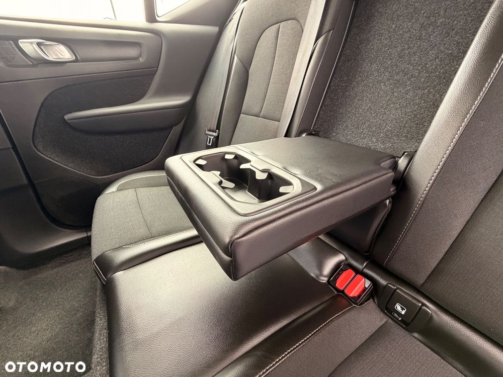 Volvo XC 40 D3 Momentum Pro - 18