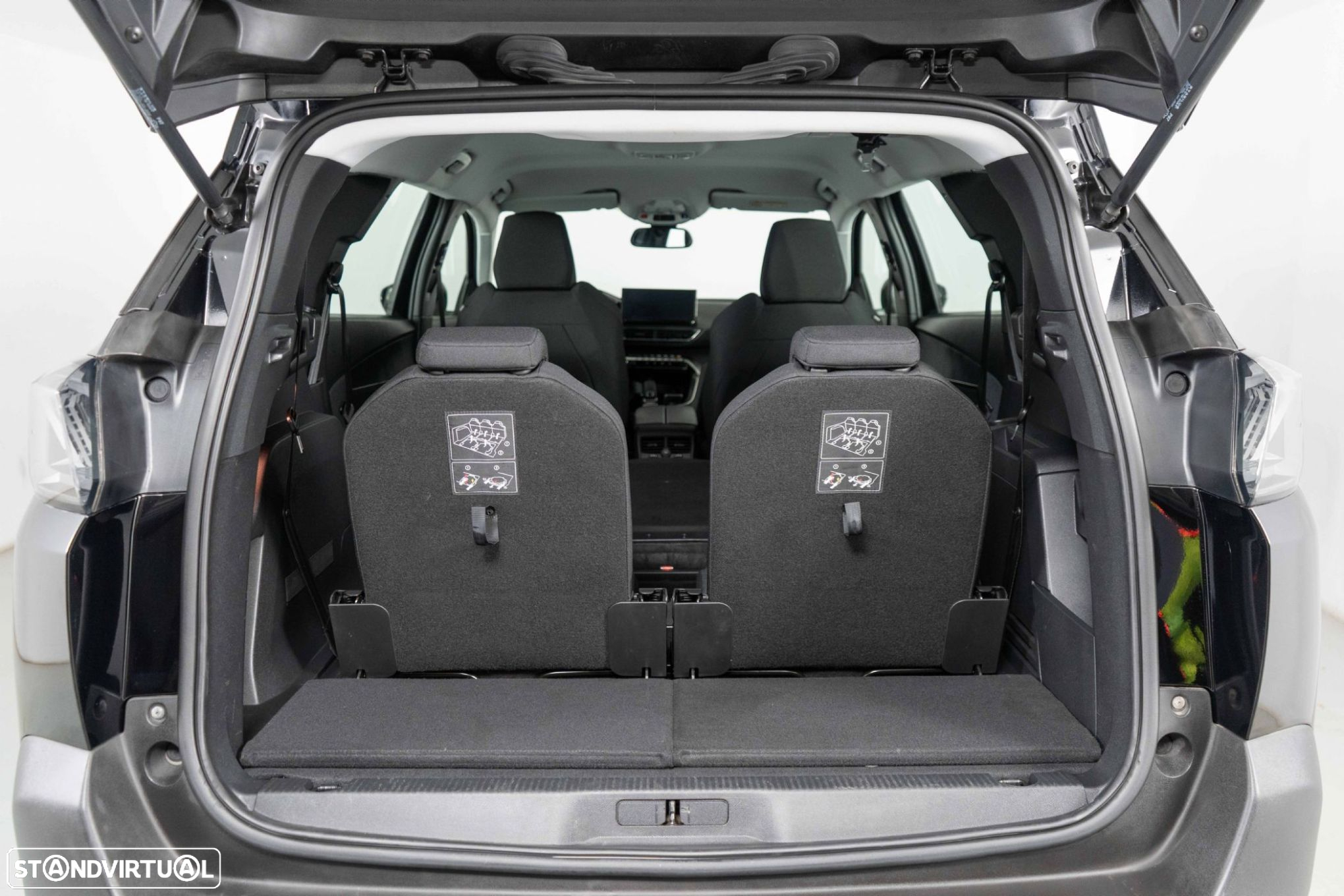 Peugeot 5008 1.2 PureTech Allure EAT8 - 12