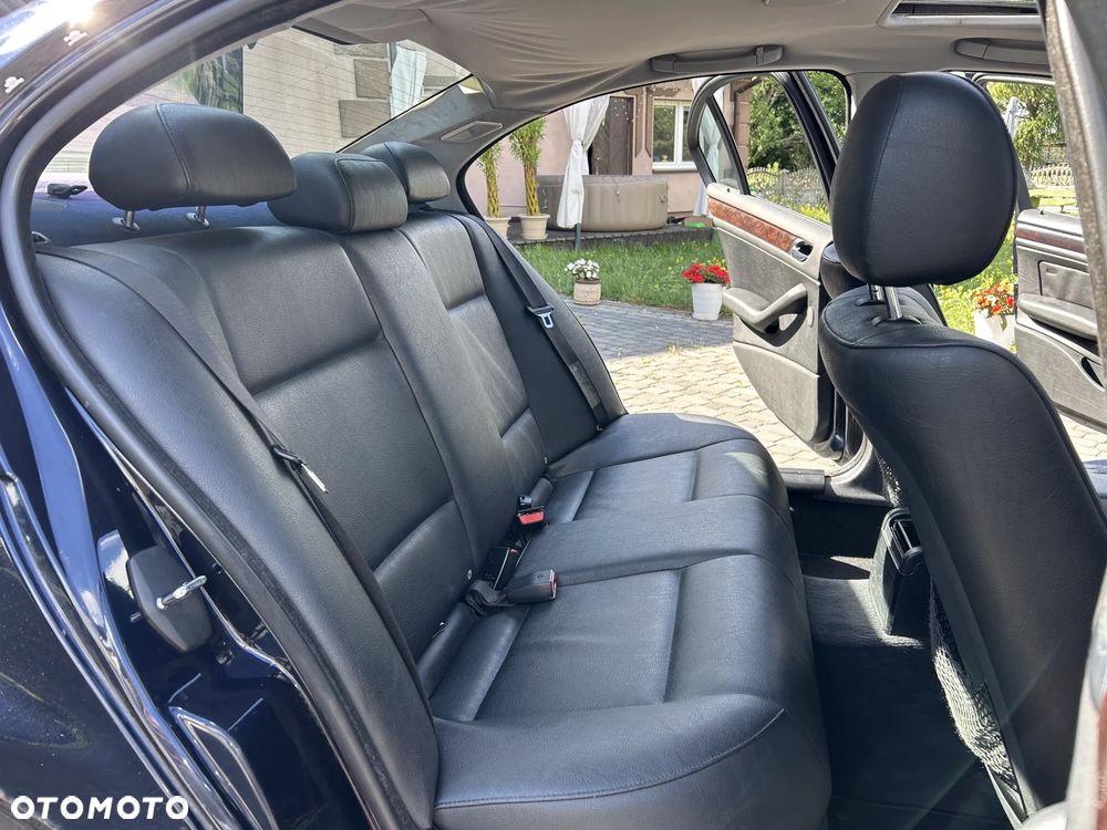 BMW Seria 3 - 16