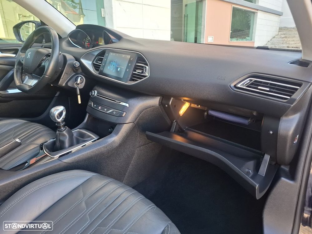Peugeot 308 SW BlueHDi 120 Stop & Start Allure - 43