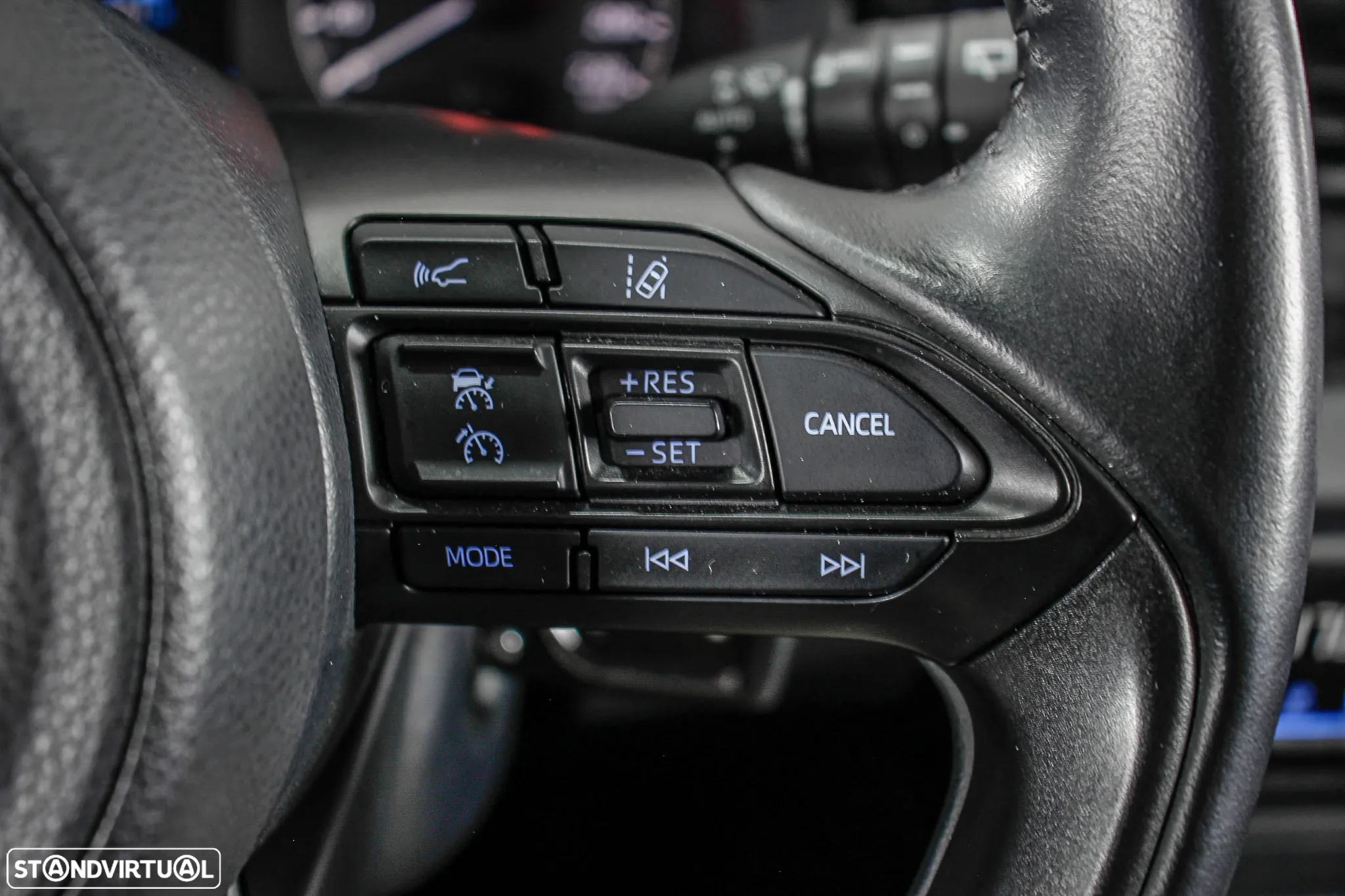 Toyota Yaris 1.5 HDF Comfort Plus - 34