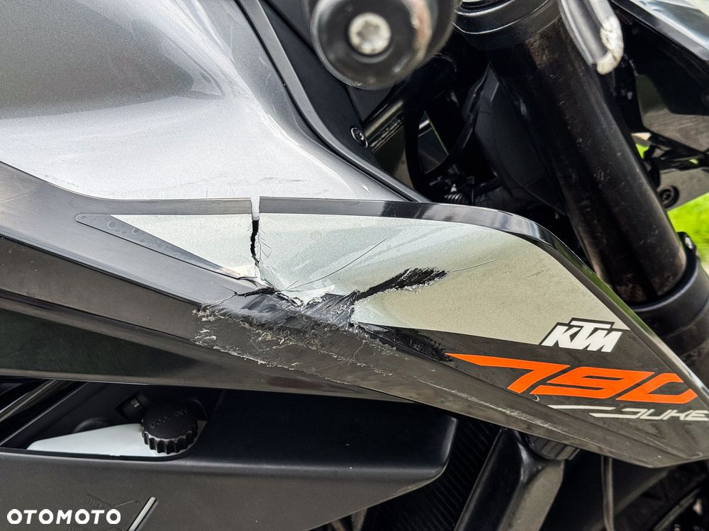 KTM Duke 790 - 26