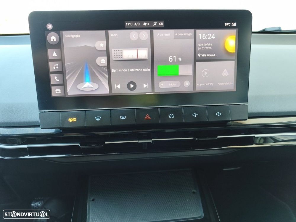 MG MG4 64 kWh Luxury - 32