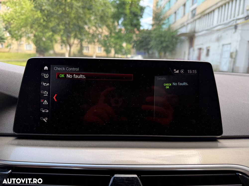 BMW Seria 5 520d xDrive AT - 16