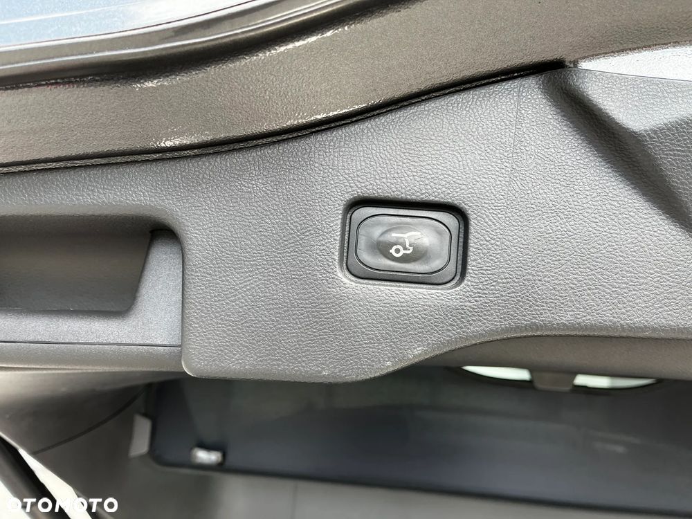 Ford Mondeo 2.0 EcoBoost STart-Stopp Autom ST-Line - 14