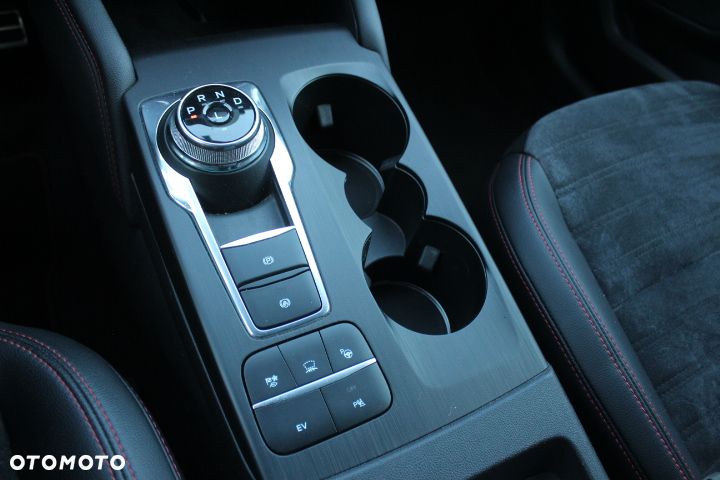Ford Kuga 2.5P PHEV FWD ST-Line X - 18