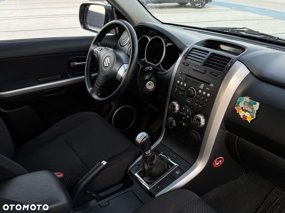 Suzuki Grand Vitara 2.0 Comfort - 19