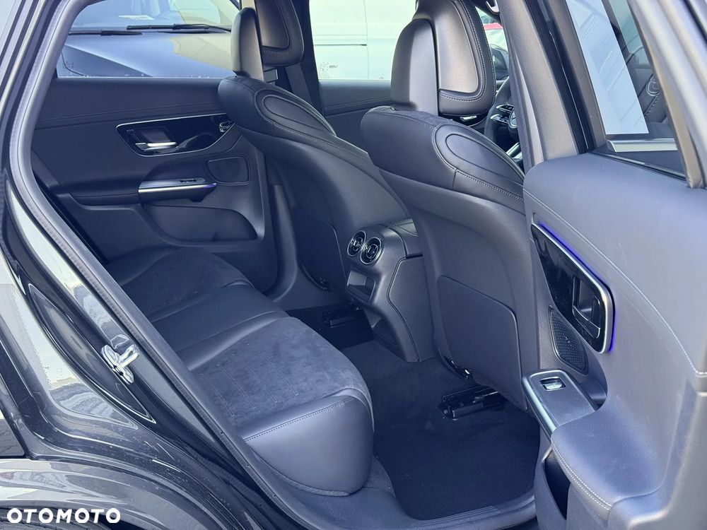 Mercedes-Benz GLC - 27