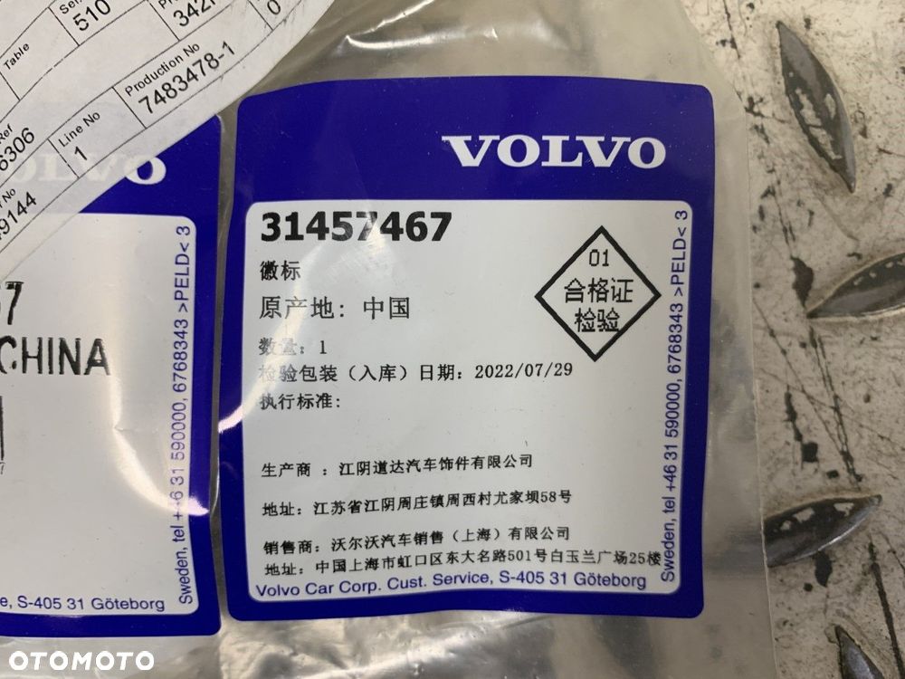 NOWY ORYGINALNY EMBLEMAT LOGO VOLVO XC40 31457467 - 3