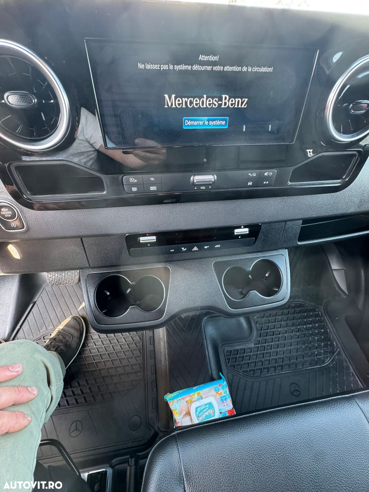 Mercedes-Benz Sprinter - 14